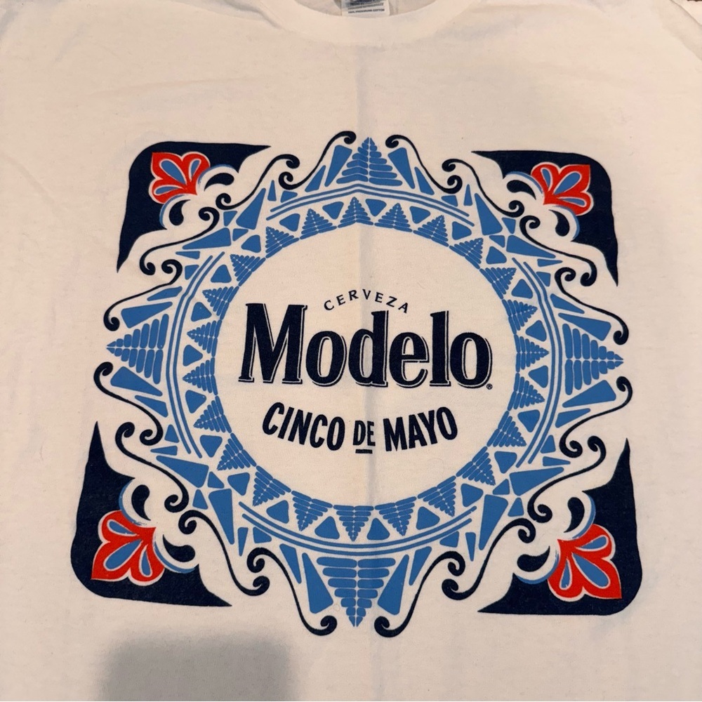 NEW Modelo Cinco De Mayo Beer Cerveza White Blue Short Sleeve T-Shirt Mens XL - Picture 2 of 5